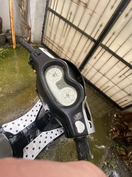 Vand scuter si motor