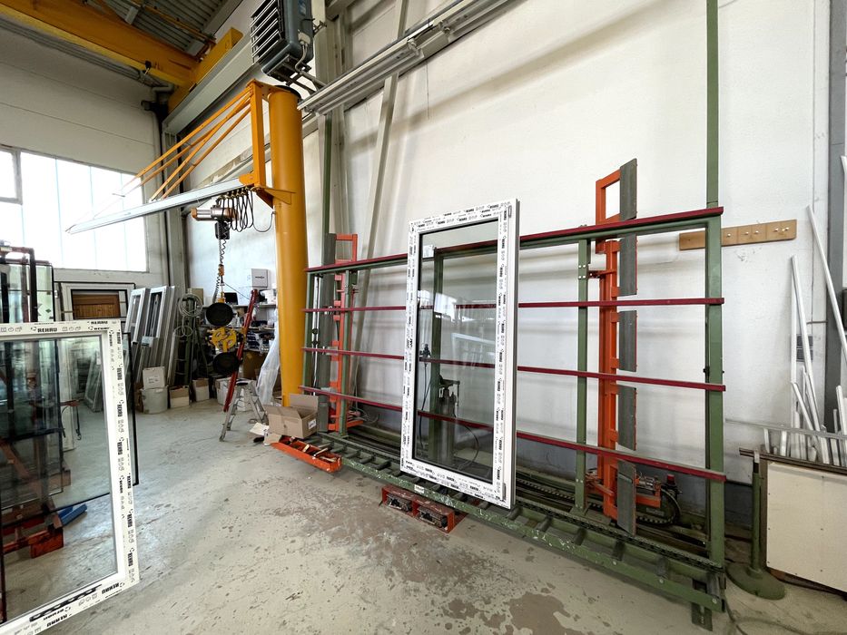 Linie completă de producție pentru ferestre din PVC (profil Rehau)