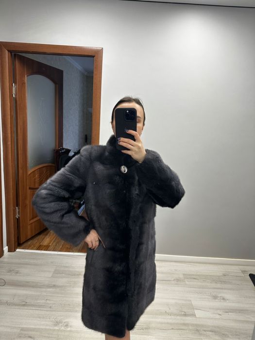 Продам норковую шубу