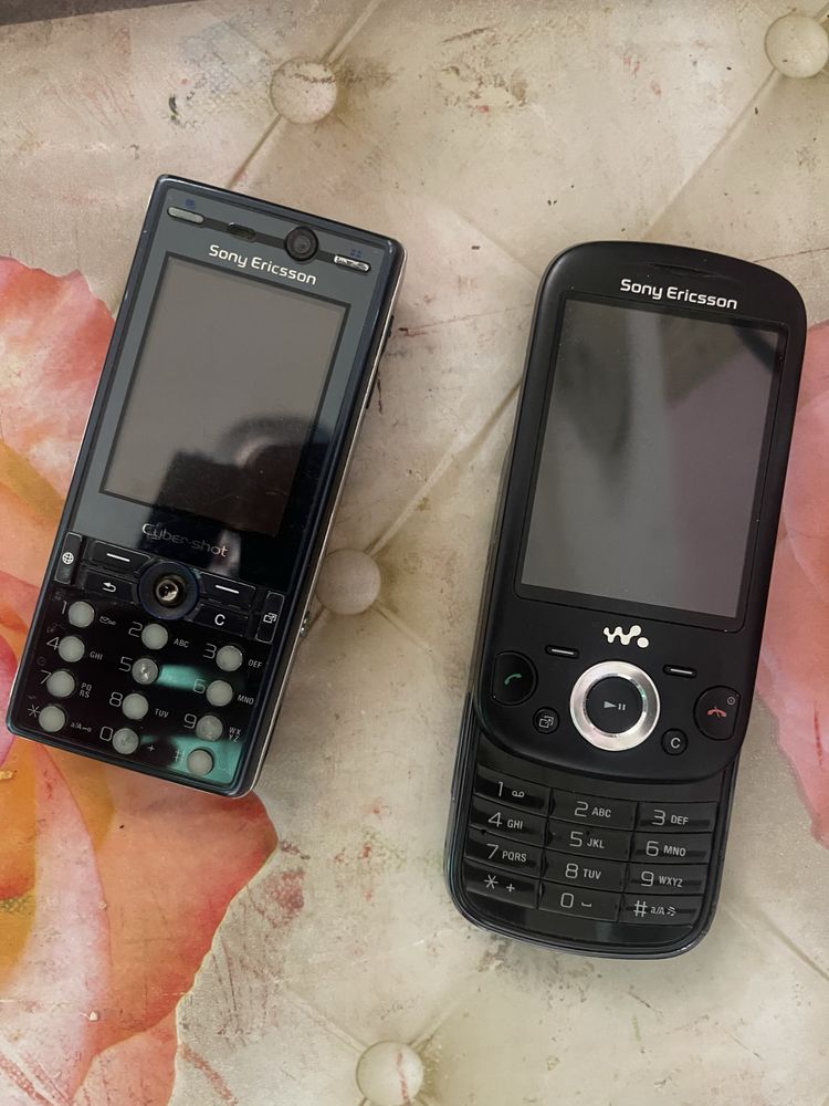 Telefoane sony colectionari