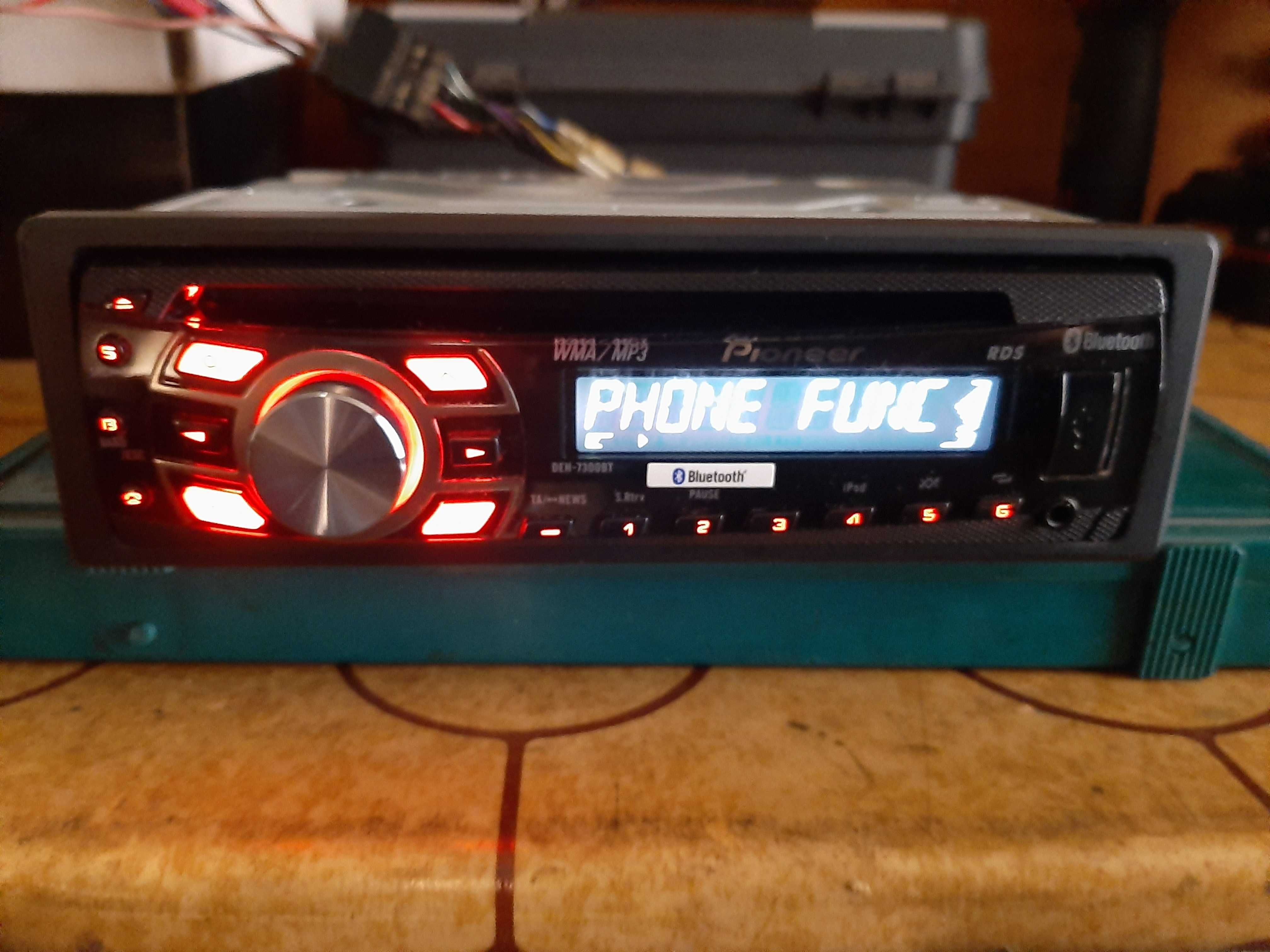 Pioneer deh 7300bt -неразличим от нов