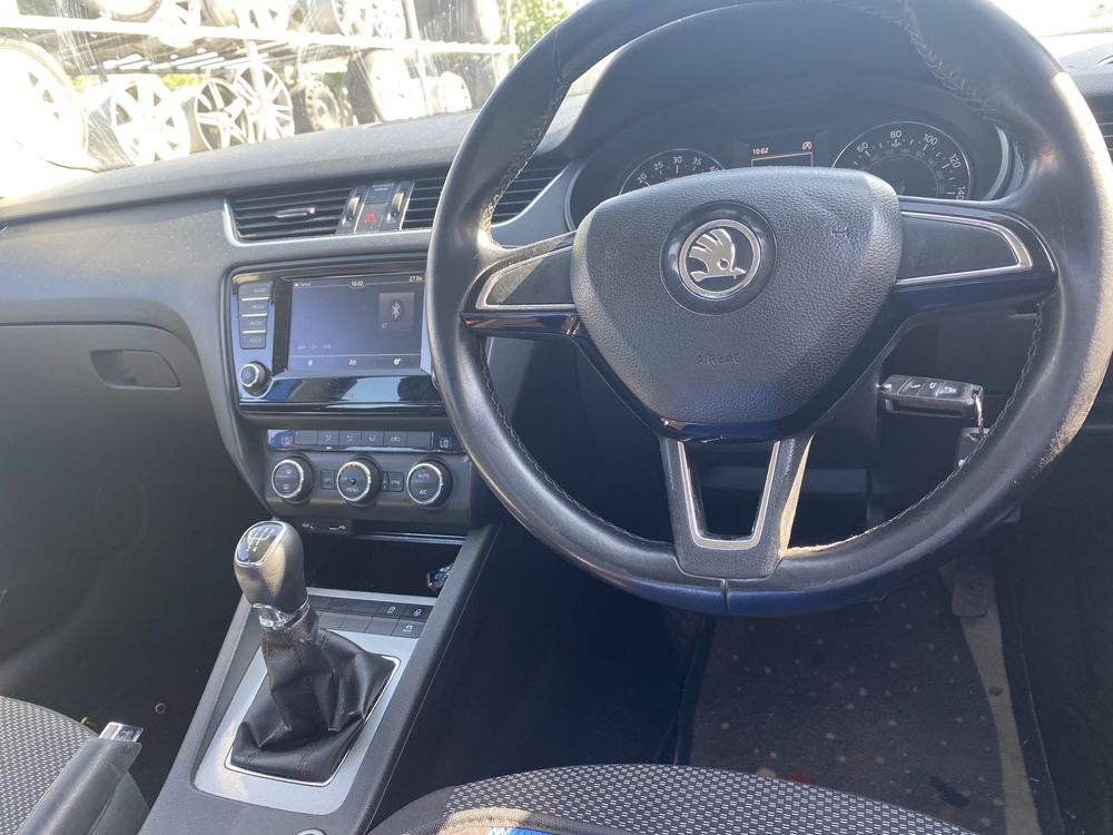 Planetară dreapta față Skoda Octavia 3 1.6 TDI