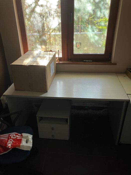 Бяло бюро за офис (два броя)