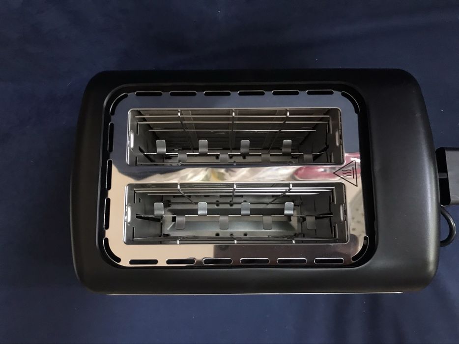 Тостер Amazon Basics