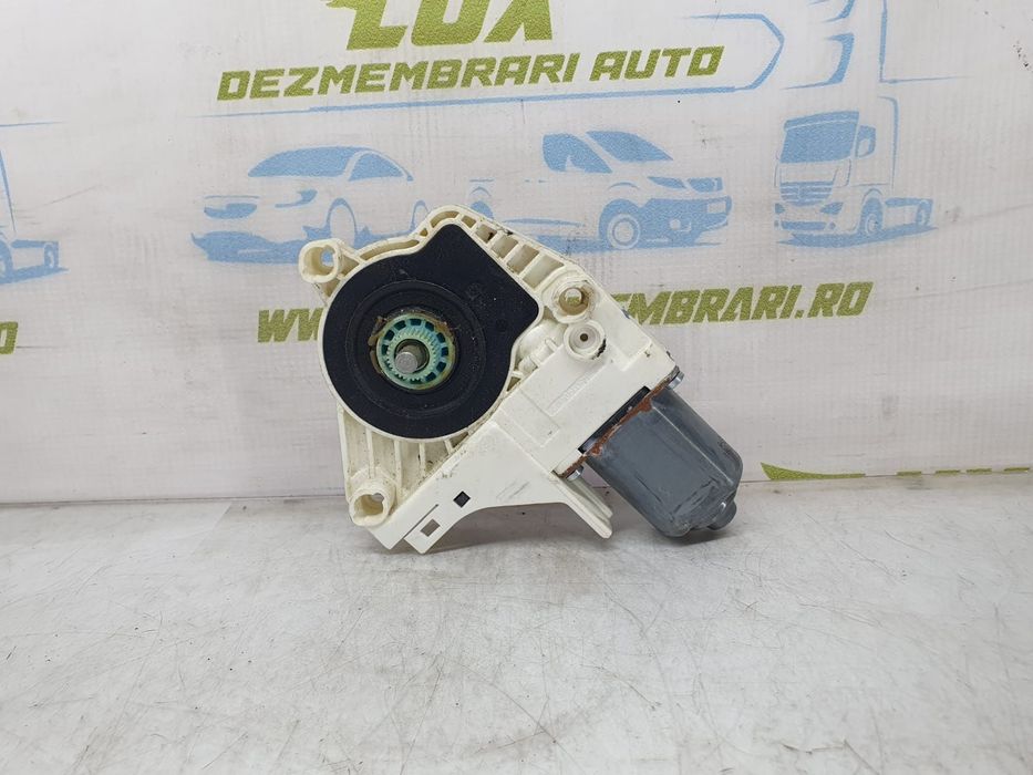 Motoras macara geam spate 8k0959811a Audi A5 8T [2007 - 2011]