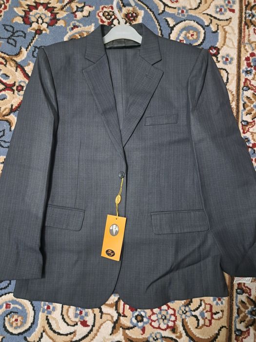 Мужской костюм брюки новый