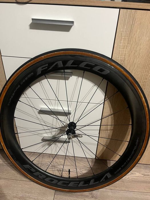 Карбон калесо для шоссе и фикс