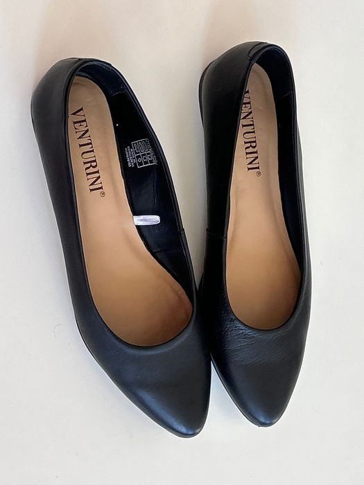 Кокетни черни елегантни обувки Venturini