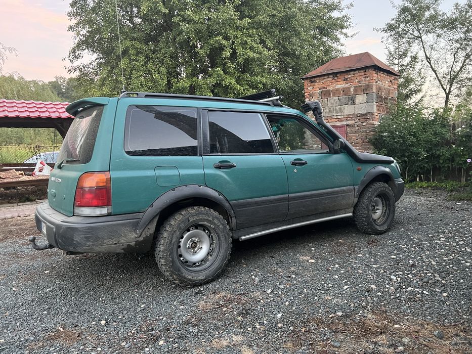 Subaru Forester SF5