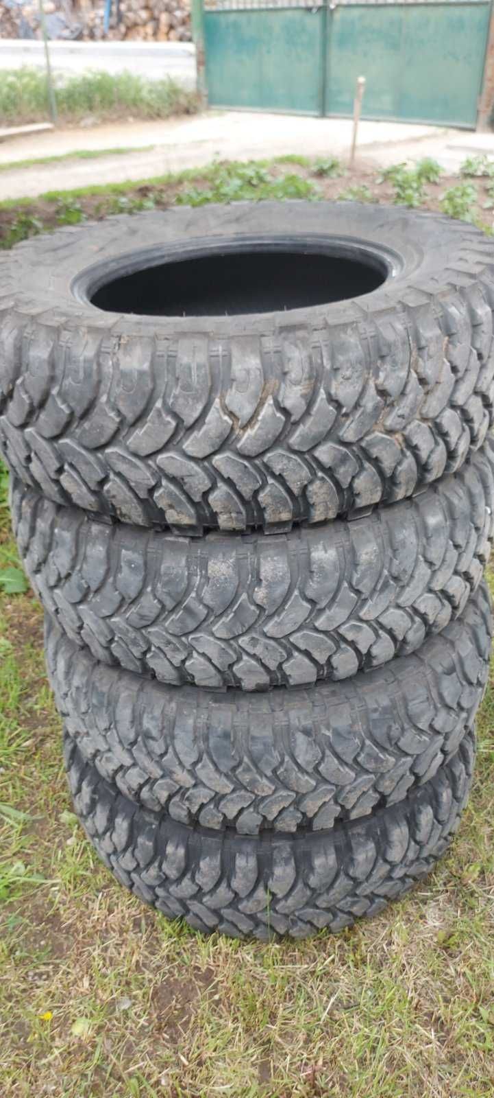Гуми 265/70R17 Много добро състояние