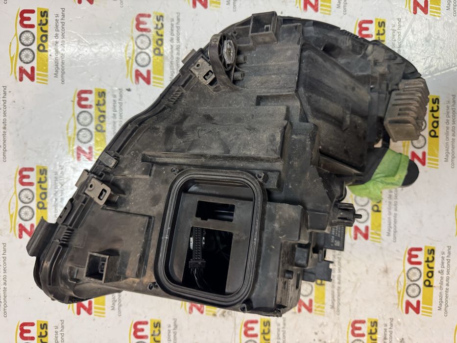 Far stanga full LED Mercedes C class W205 2014-2018