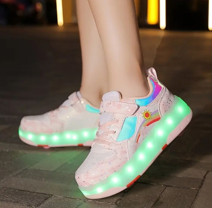 Светещи обувки с колелца, маратонки с колелца, Heelys - НОВИ