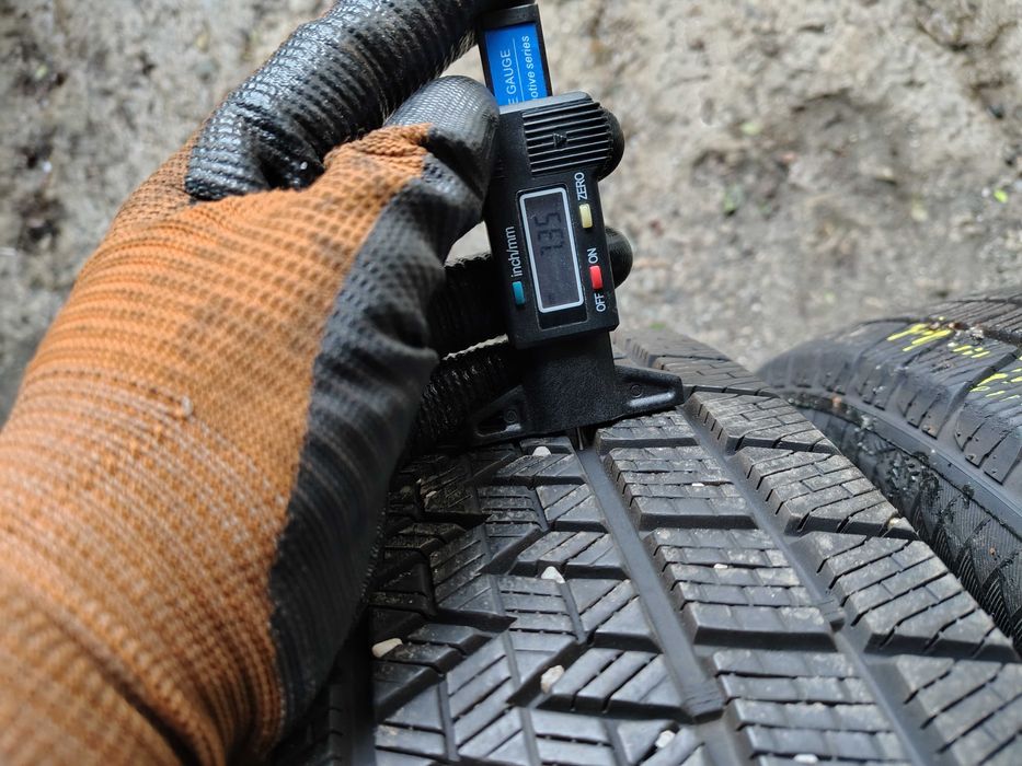 4бр.зимни гуми GRIPMAX 215 55 18 цена за брой