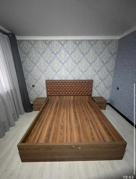 Продам кровать с тумбочкой