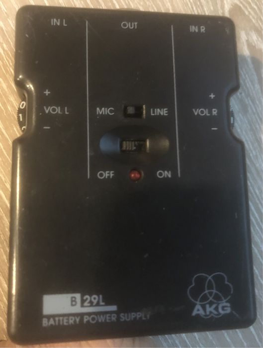 Vând 2 Phantom Power Supply AKG