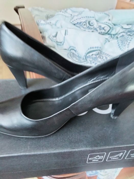 Женская обувь 39-40 размера