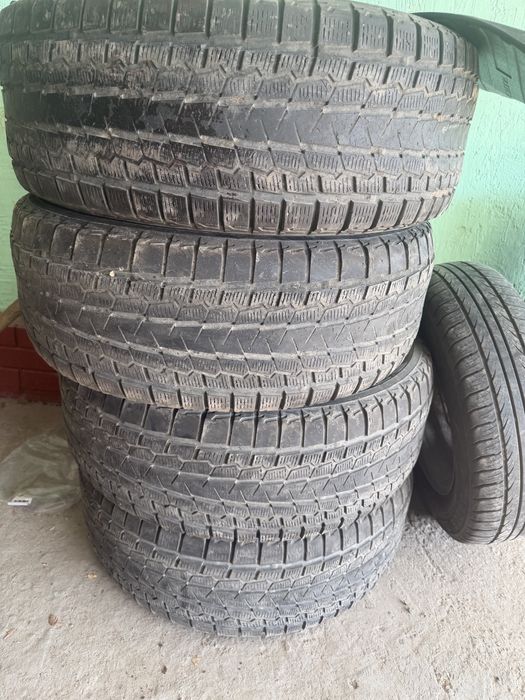 Шины на джип , не плохом состояний звоните