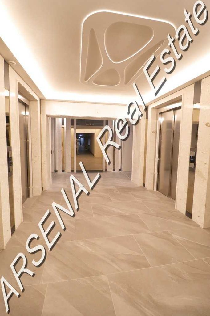 Дава се под наем Тристаен апартамент в София, Изгрев - 136 кв.м за 1000 € - Снимка #13