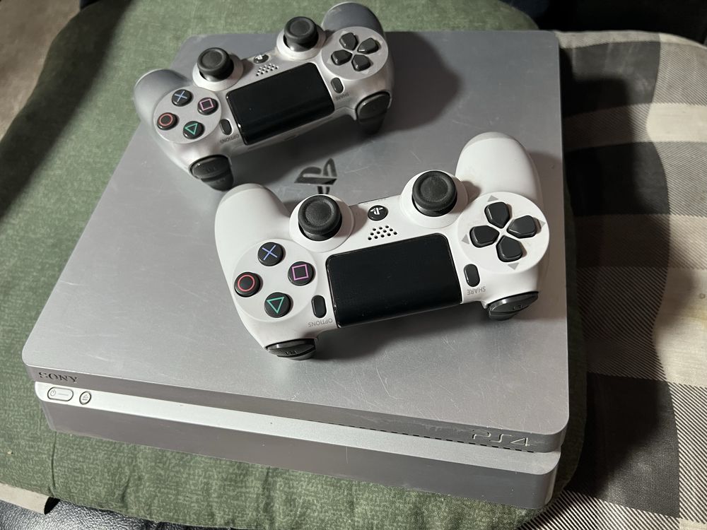 Consola Sony Playstation 4 Slim, 500 GB!!