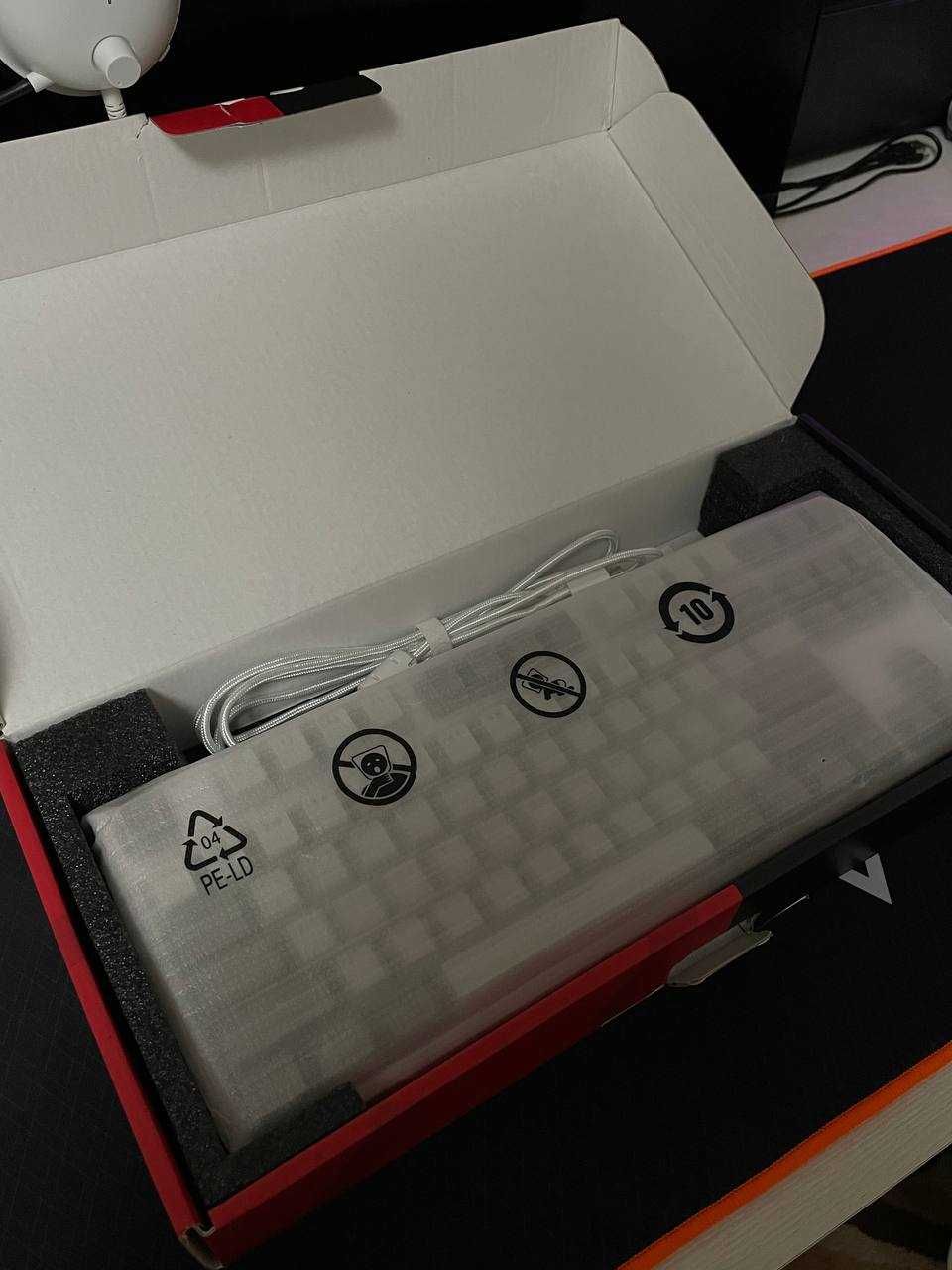 Механическая клавиатура Red Square Keyrox TKL