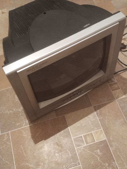 Продам телевизор