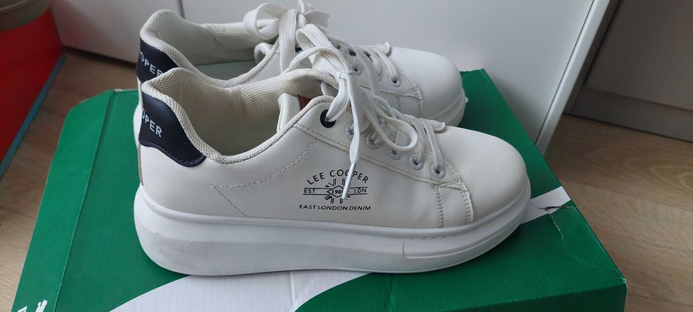 Дамски маратонки Lee Cooper