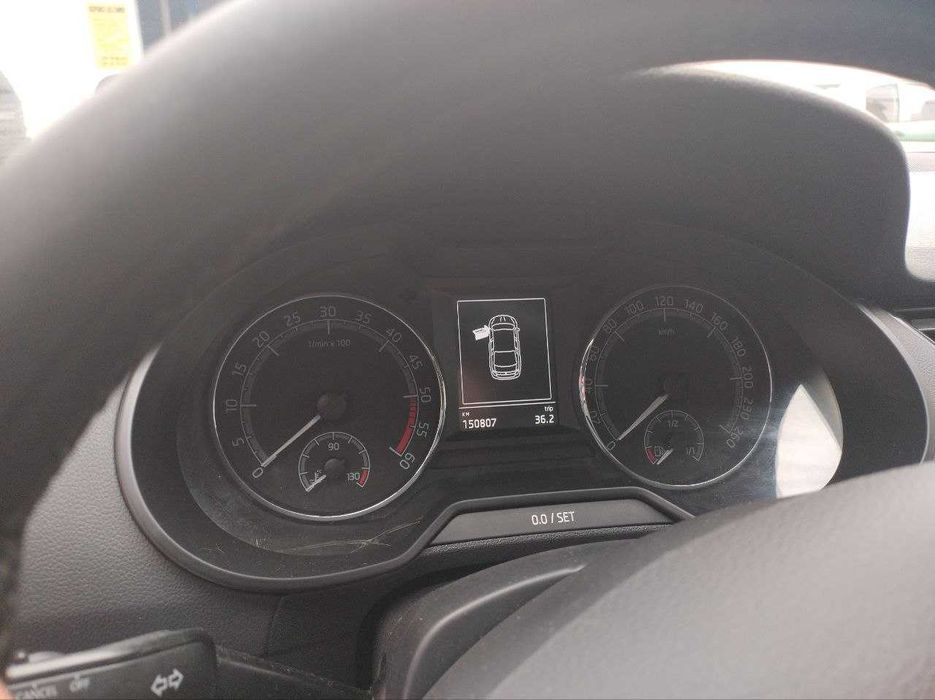 Шкода  Октавия 1.6