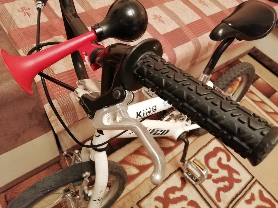Продавам детски велосипед BMX 16", King Jump Avigo, 16 цола