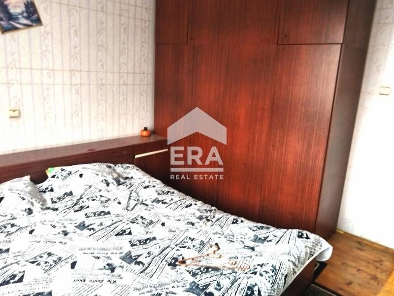 САМО В ЕРА ИМОТИ ХАСКОВО! Двуетажна къща в центъра на с.Тракиец