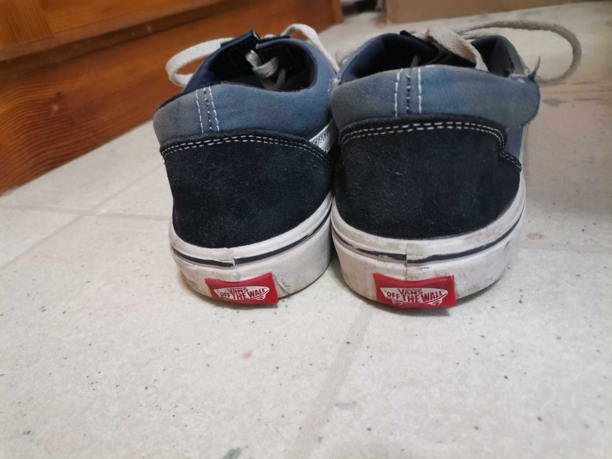 Маркови  кецове Vans