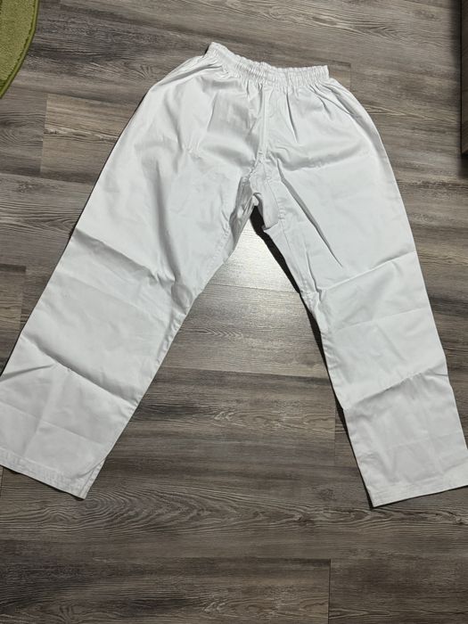 Set complet Karate(kimono,vesta si manusi)