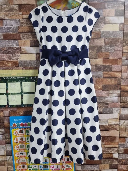 Вещи для девочек 9 шт 7-10 лет Цена за все 
Сарафан двойка 2 раз одева