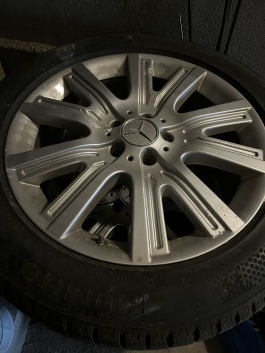 Джанти за Mercedes w166 с чисто нови зимни гуми 19’ цола