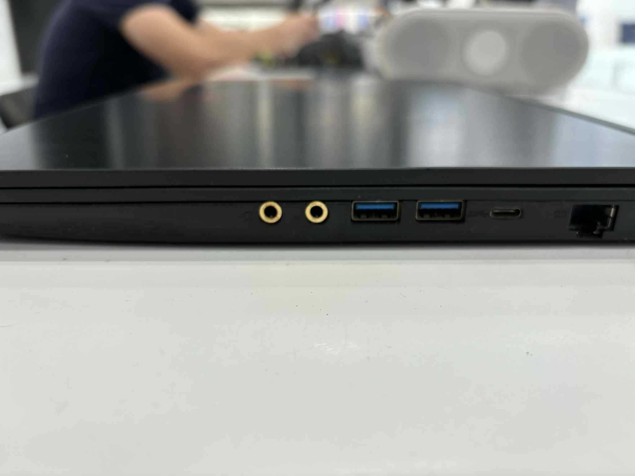 Геймърски лаптоп MSI GF63