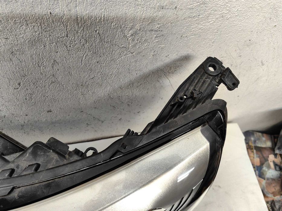 Оригинален фар Рено Меган  Renault Megane 4 Led