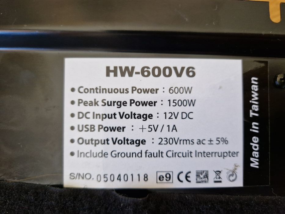 Инвертор Titan 600W