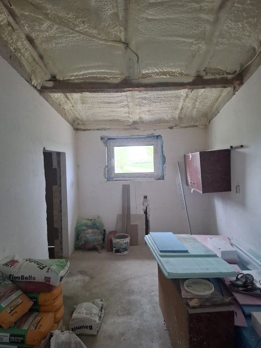 Spatiu comercial, productie, cazare- casa de locuit la 10 km de Oradea