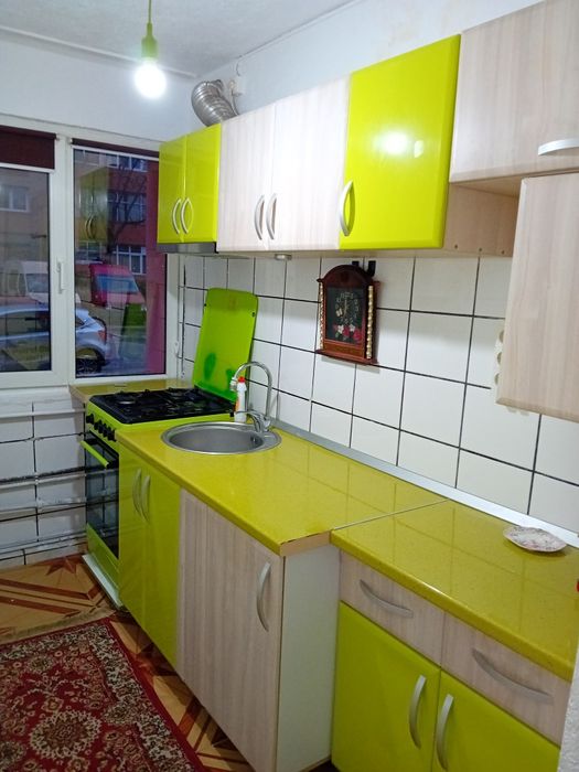 Apartament 2 camere parter de închiriat