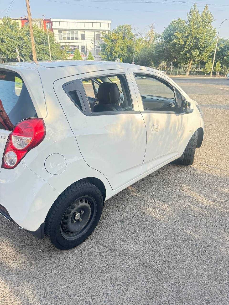 Spark srochna sotiladi