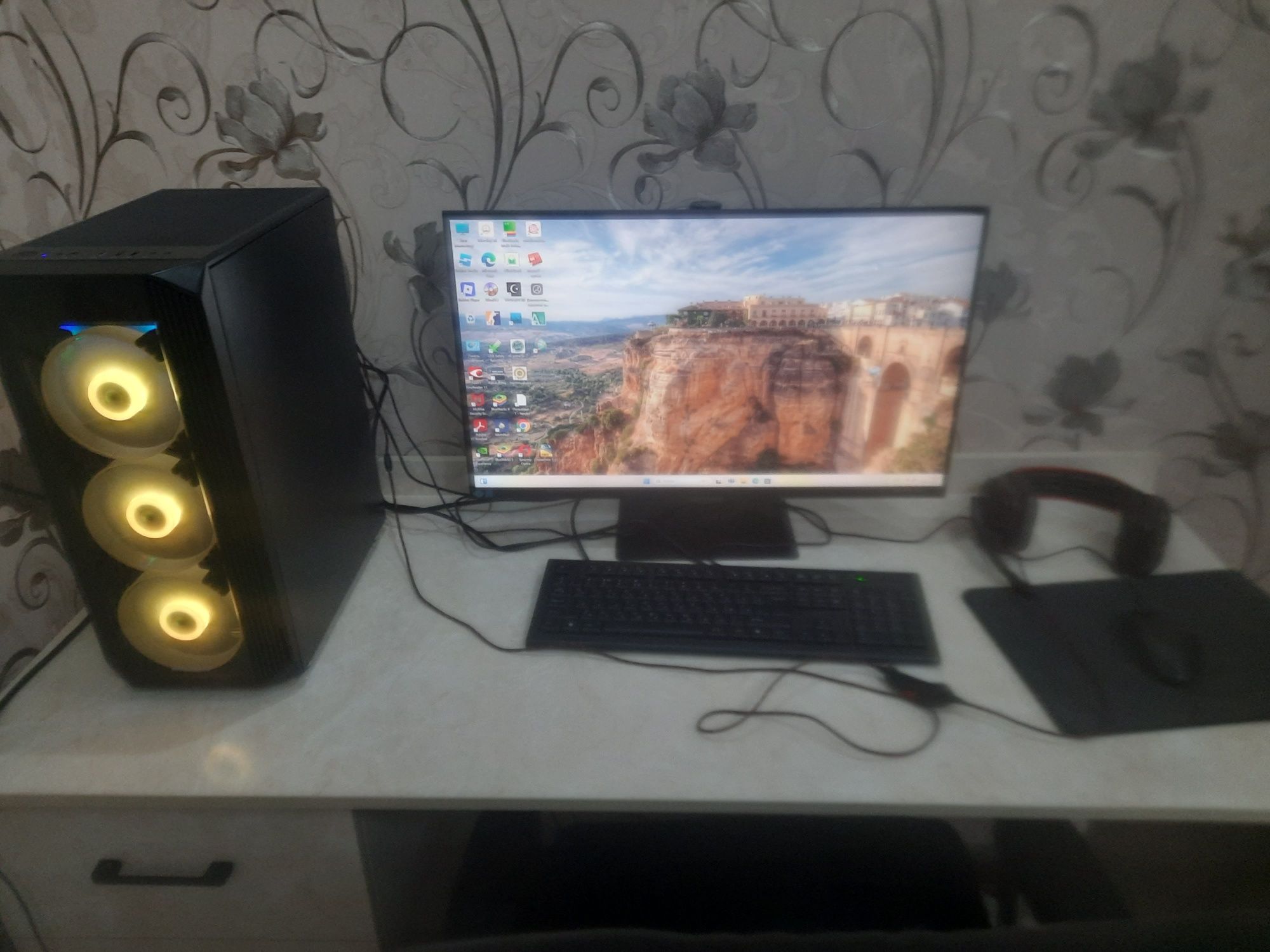 Kompyuter sotiladi intel core i5 12400f