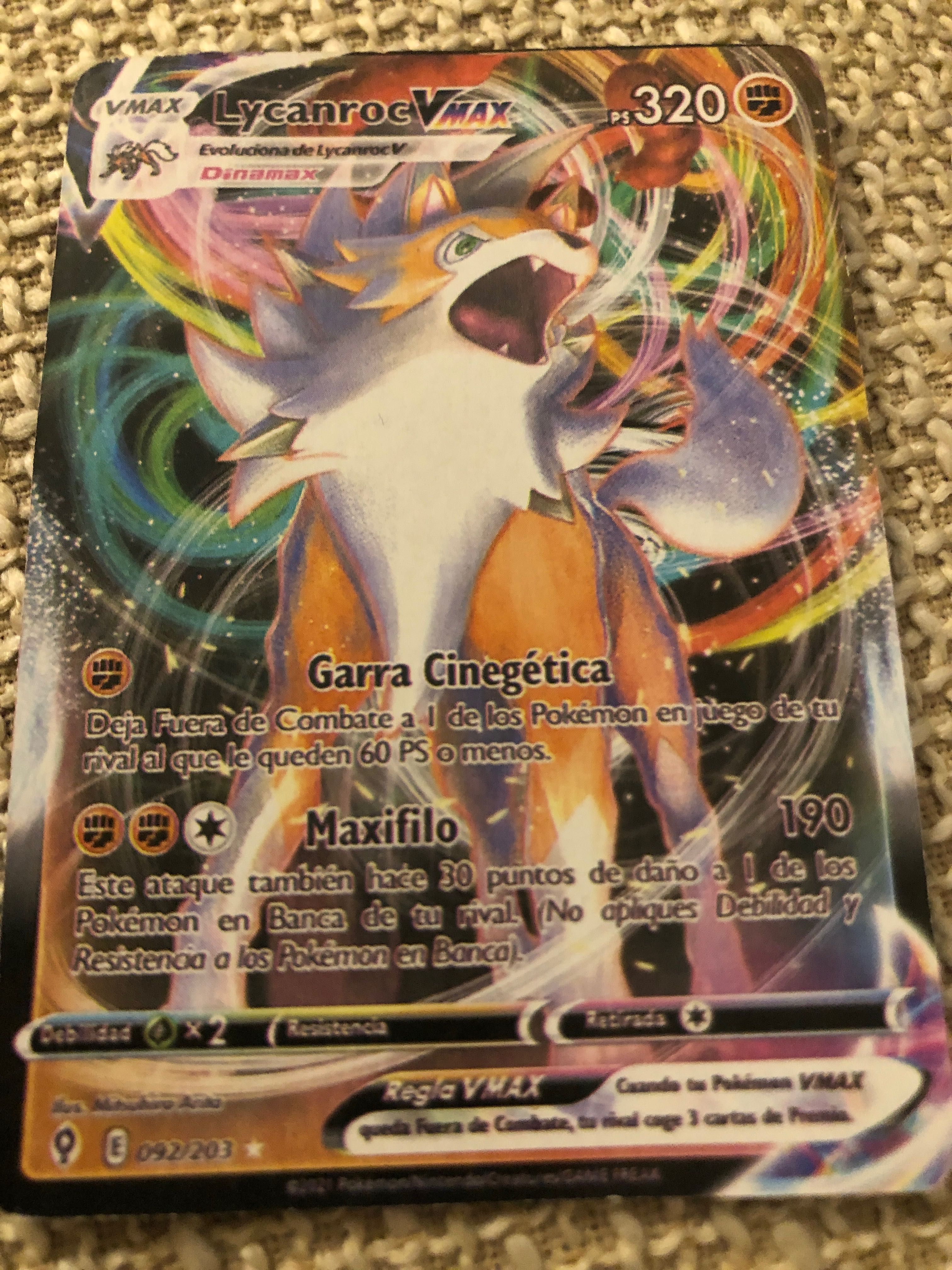 Card pokemon Lycanroc Vmax