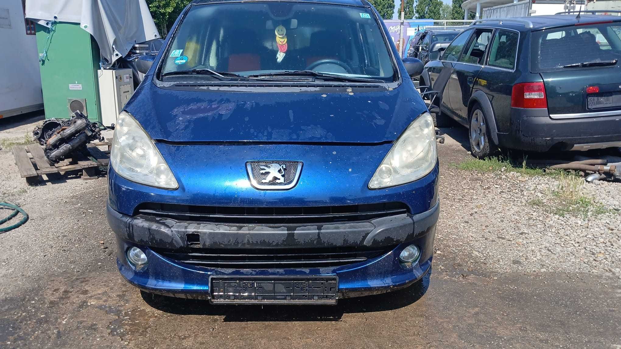 Dezmembrez Peugeot 1007 - 1.4 Benzina Din 2005- KFV
