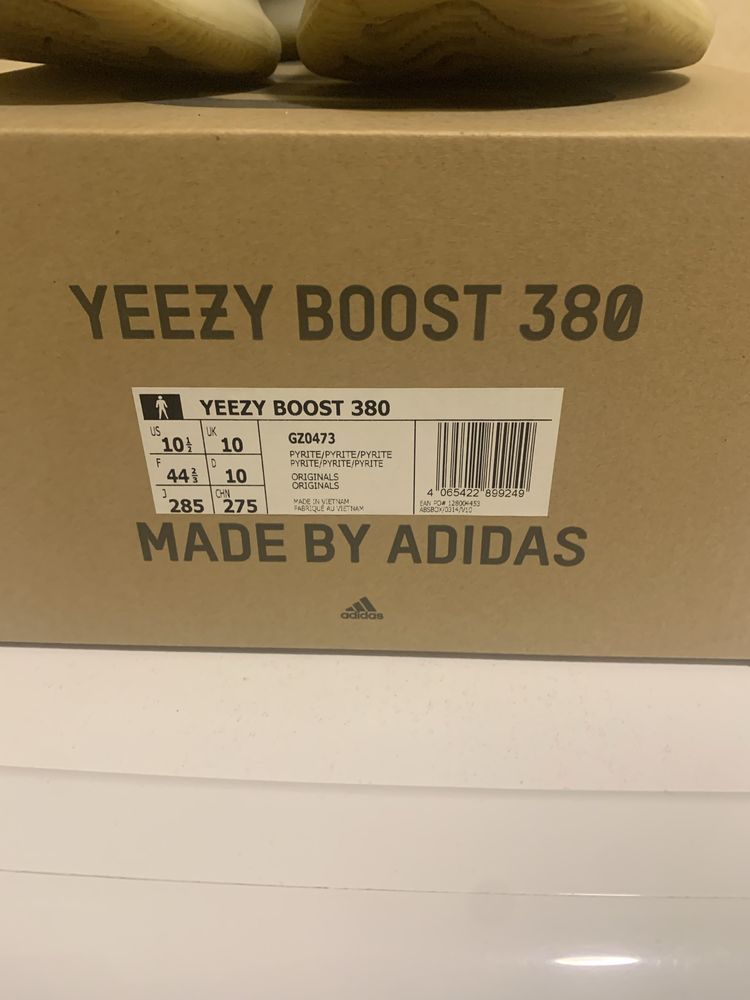 Yeezy 380 Adidas Pyrite