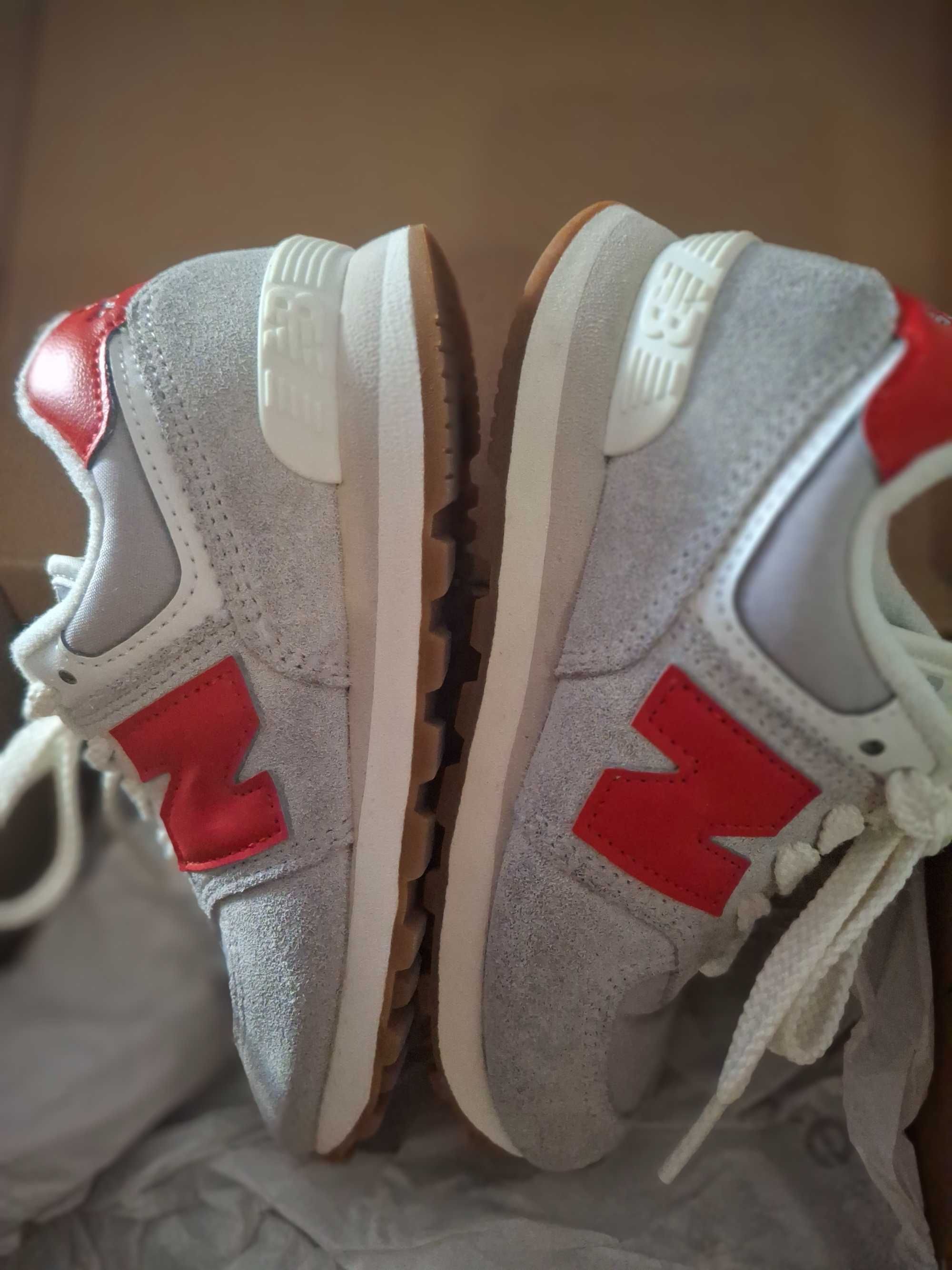 Маратонки new balance