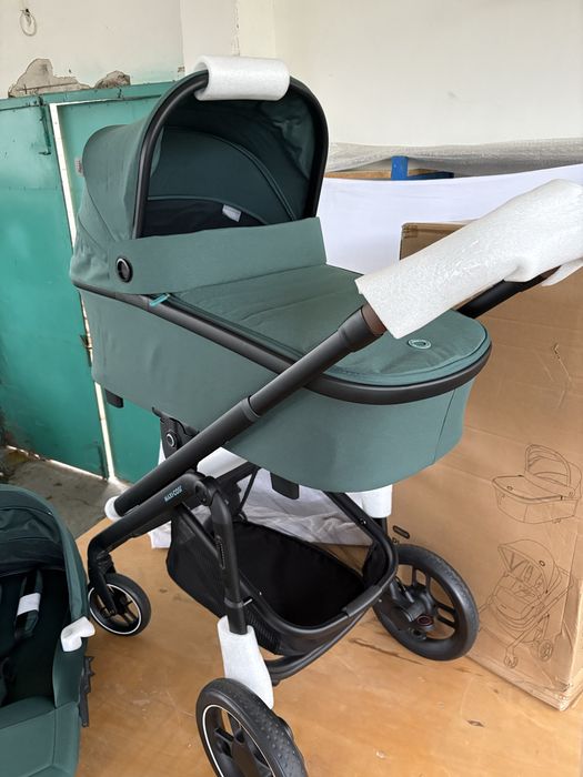 Carucior Maxi Cosi Plaza+ ,2 in 1. cu landou Oria, reversibil,0-22 kg