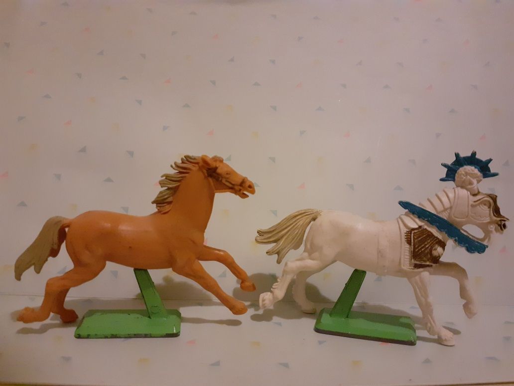 Set 2 Figurine Deetail Cai Vintage 1971