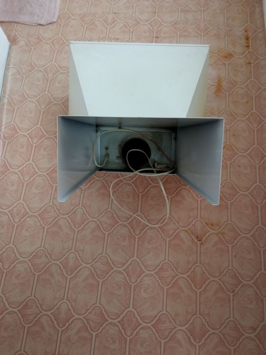 Продается Кухонная вытяжка