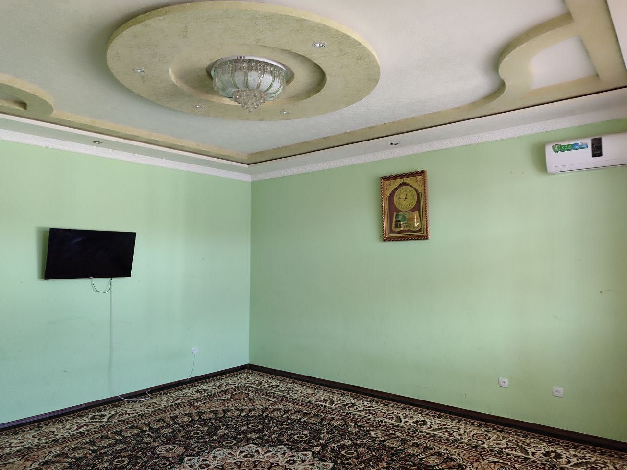 SROCHNA Kotej Sotiladi
