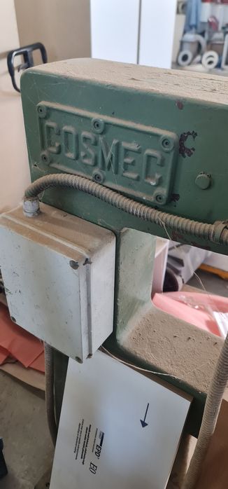 Utilaj de gaurit coloana, 380