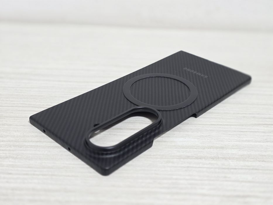 Husa Samsung Galaxy Fold 7 Carbon